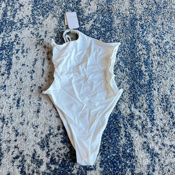 lovewave The Ozzy One Piece in White Small - Picture 5 of 9